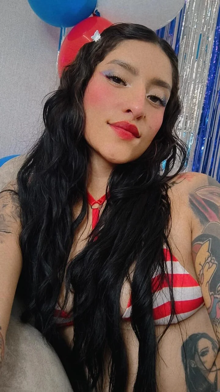 XXX Porn Photo of Nude Scaarlettfox 38