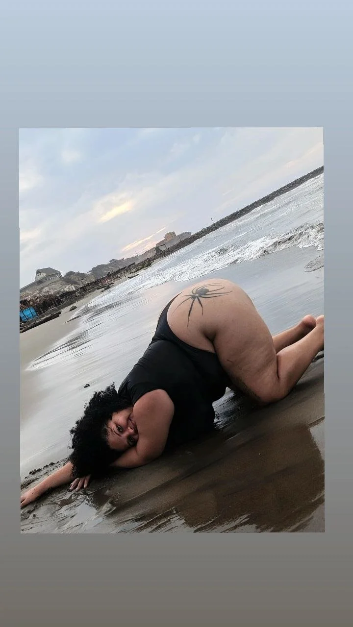 latina_bigboos25