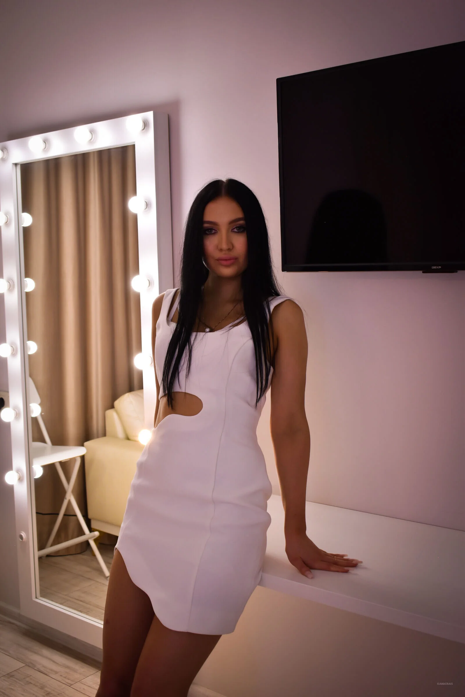 XXX Porn Photo of Nude SelenaFoxy 3