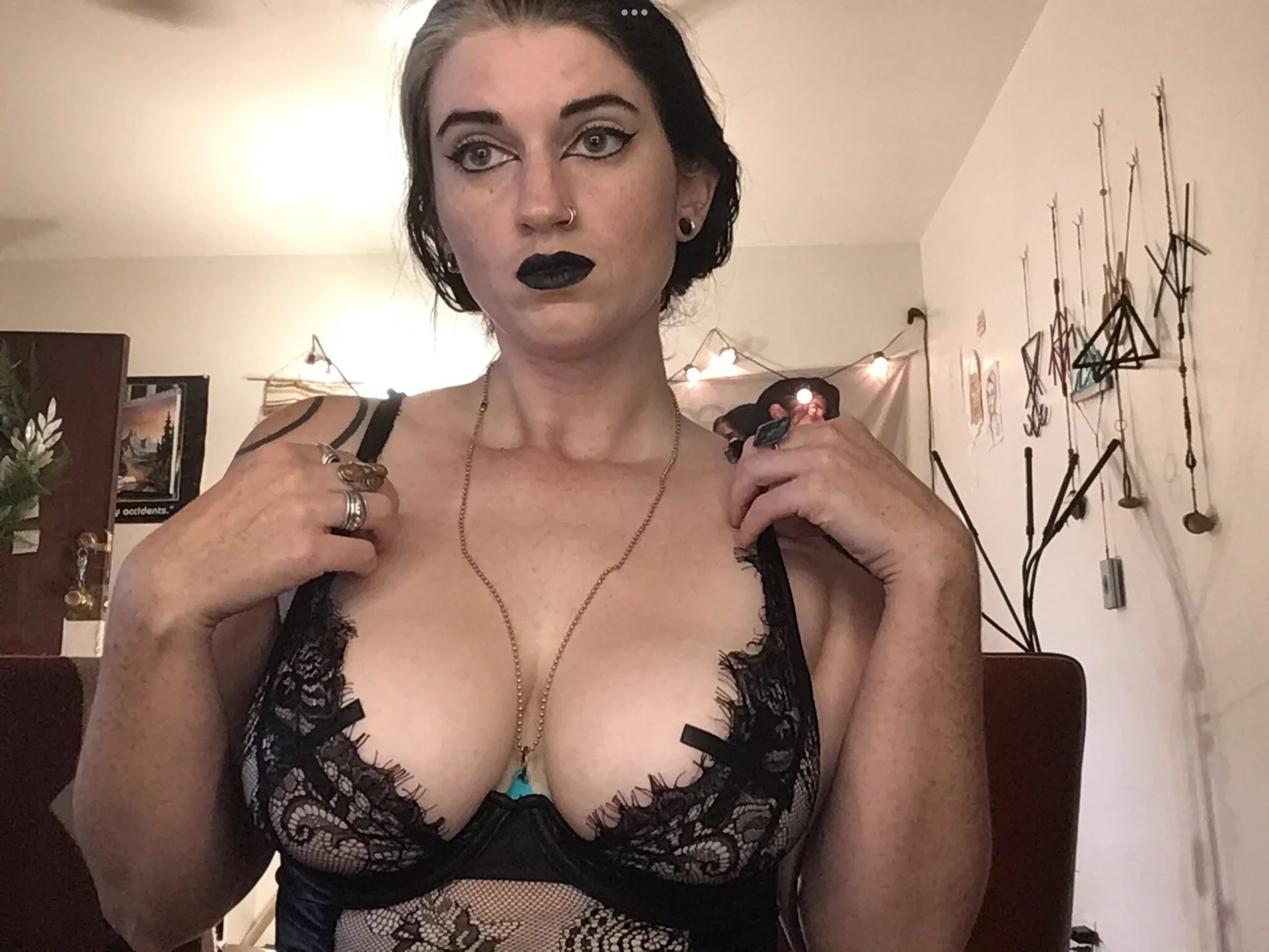 XXX Porn Photo of Nude bruisedblossoms 6