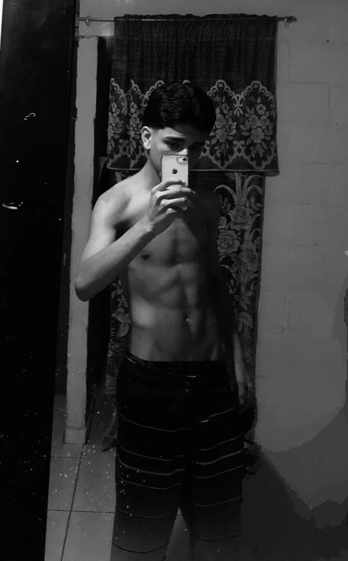XXX Porn Photo of Nude owen__johnson 17