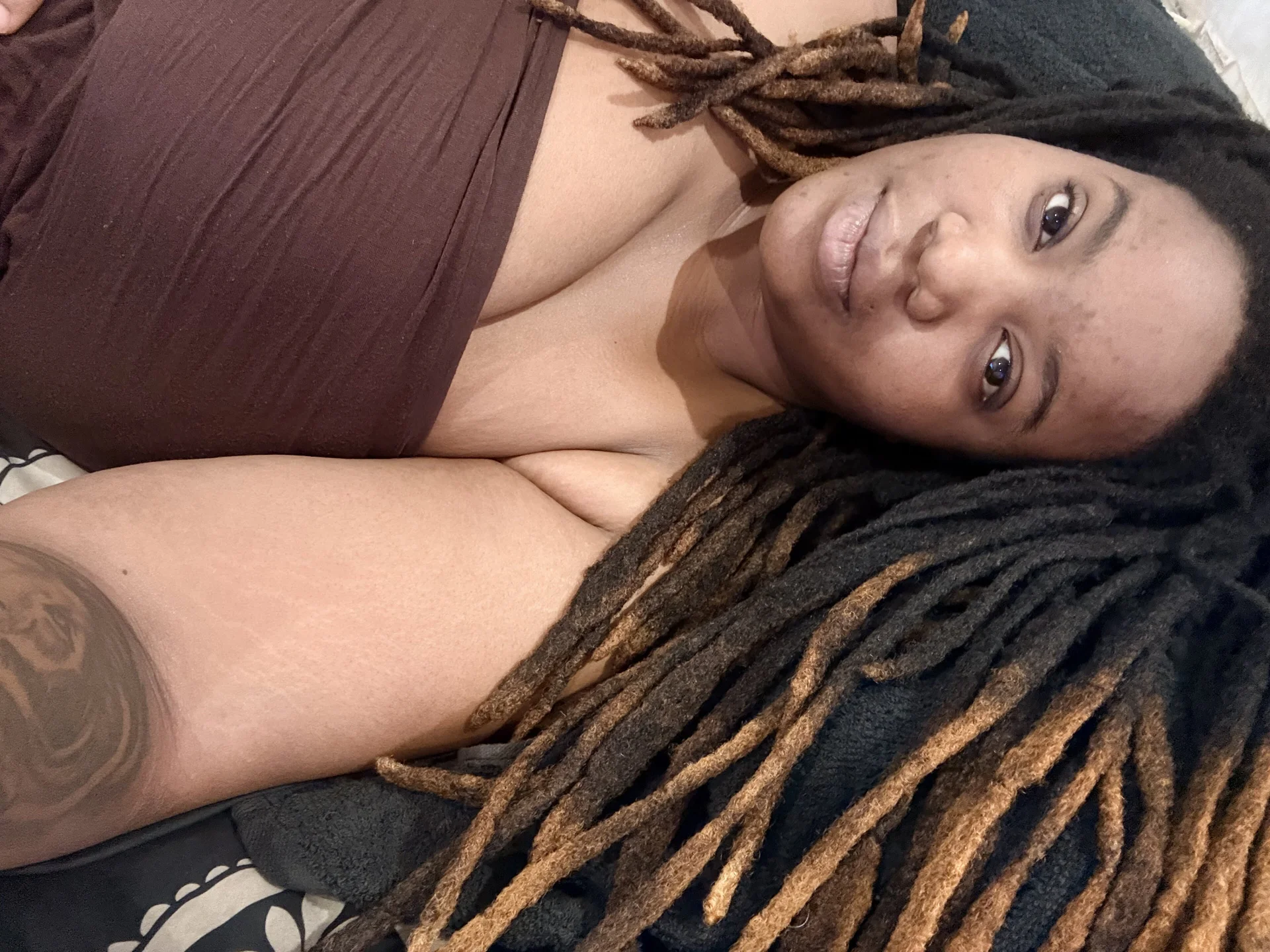 XXX Porn Photo of Nude locsofchocolate 1