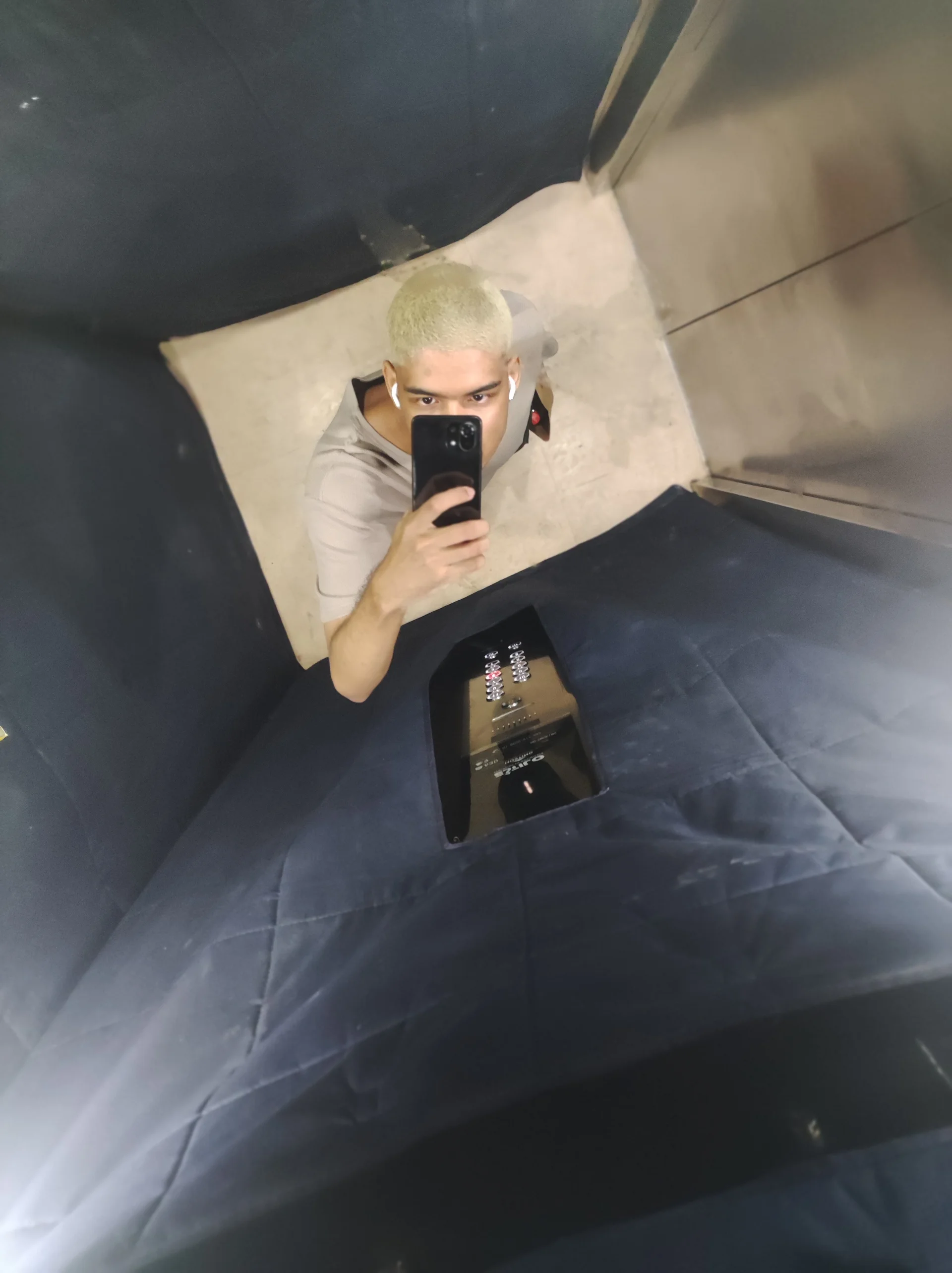 XXX Porn Photo of Nude jonhsebastiann 2