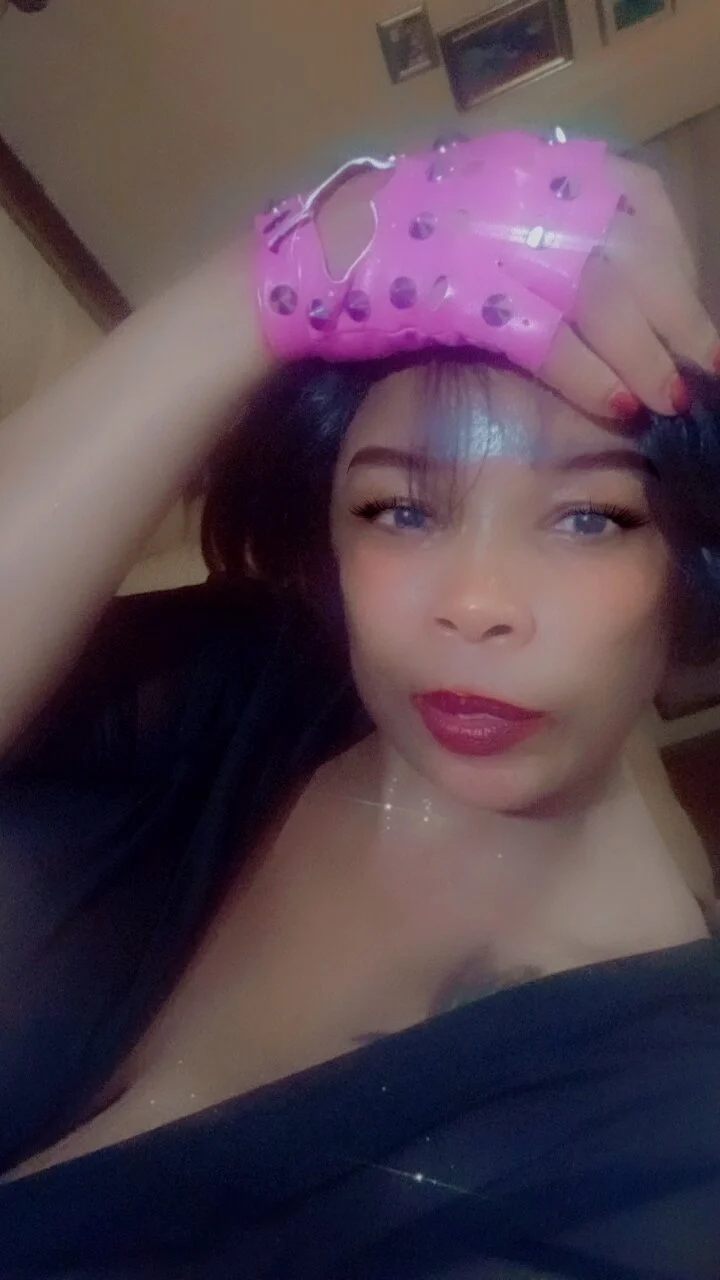 XXX Porn Photo of Nude Gucci_Bx 406