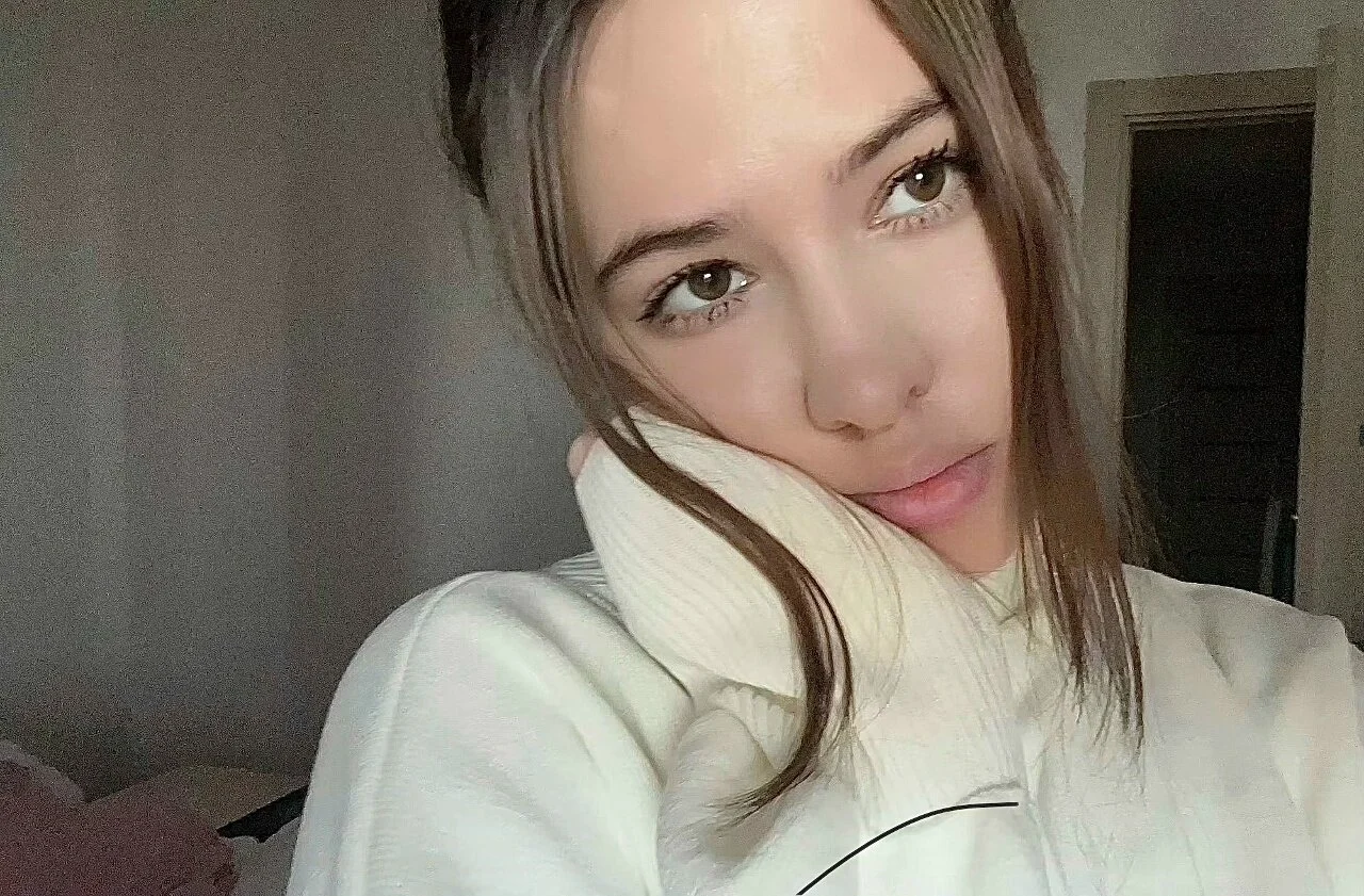 XXX Porn Photo of Nude SexyBaeKiss 3