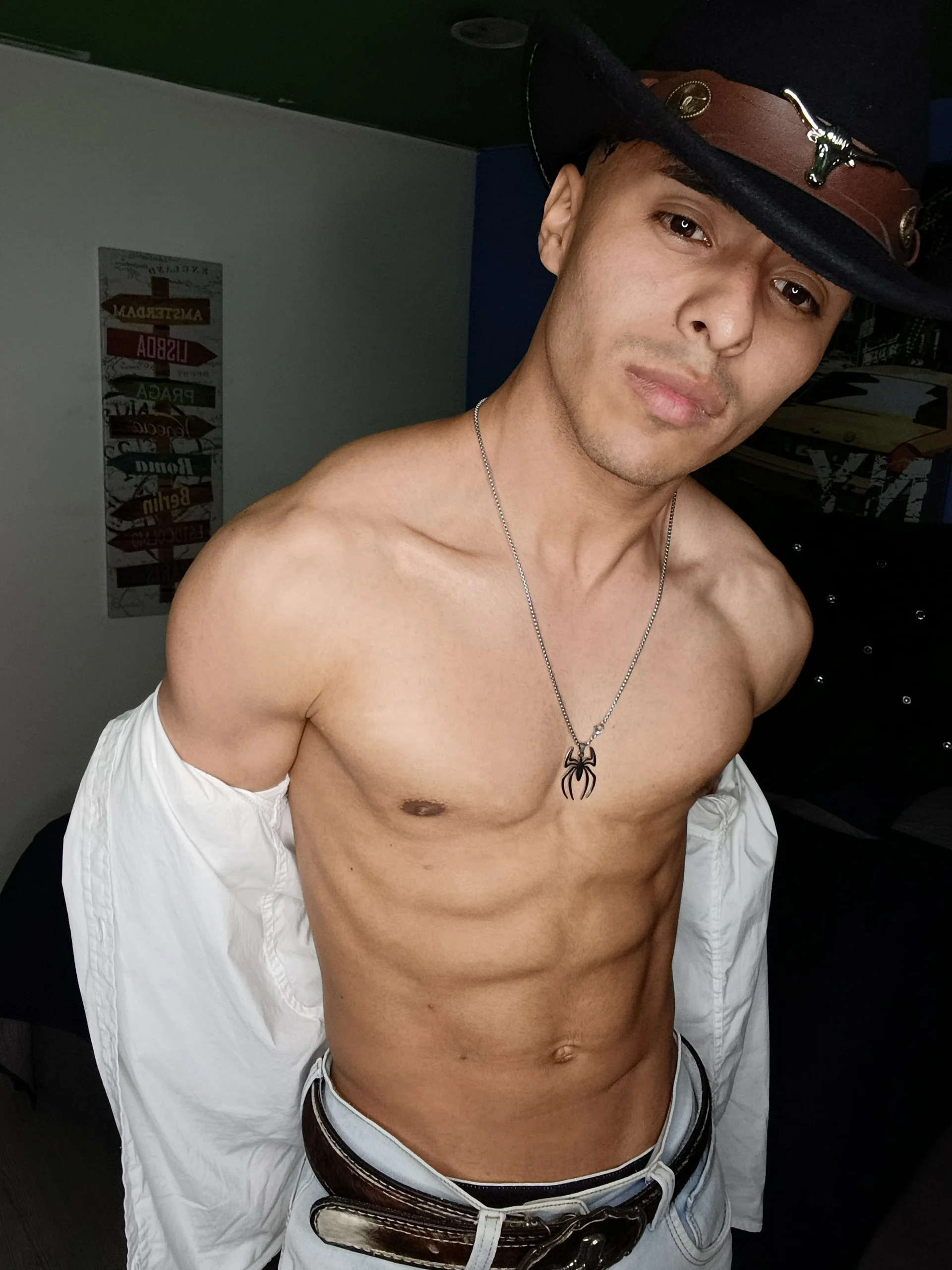 XXX Porn Photo of Nude x_harold_x 2