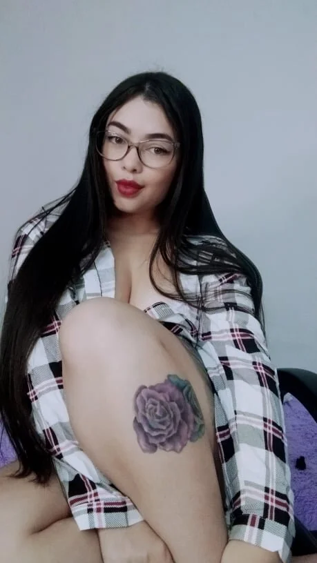 XXX Porn Photo of Nude Lizzy_R 18