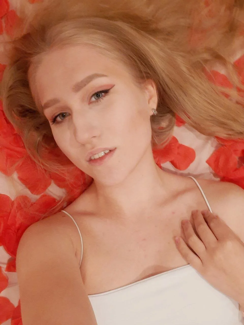 XXX Porn Photo of Nude sofamuffin 1