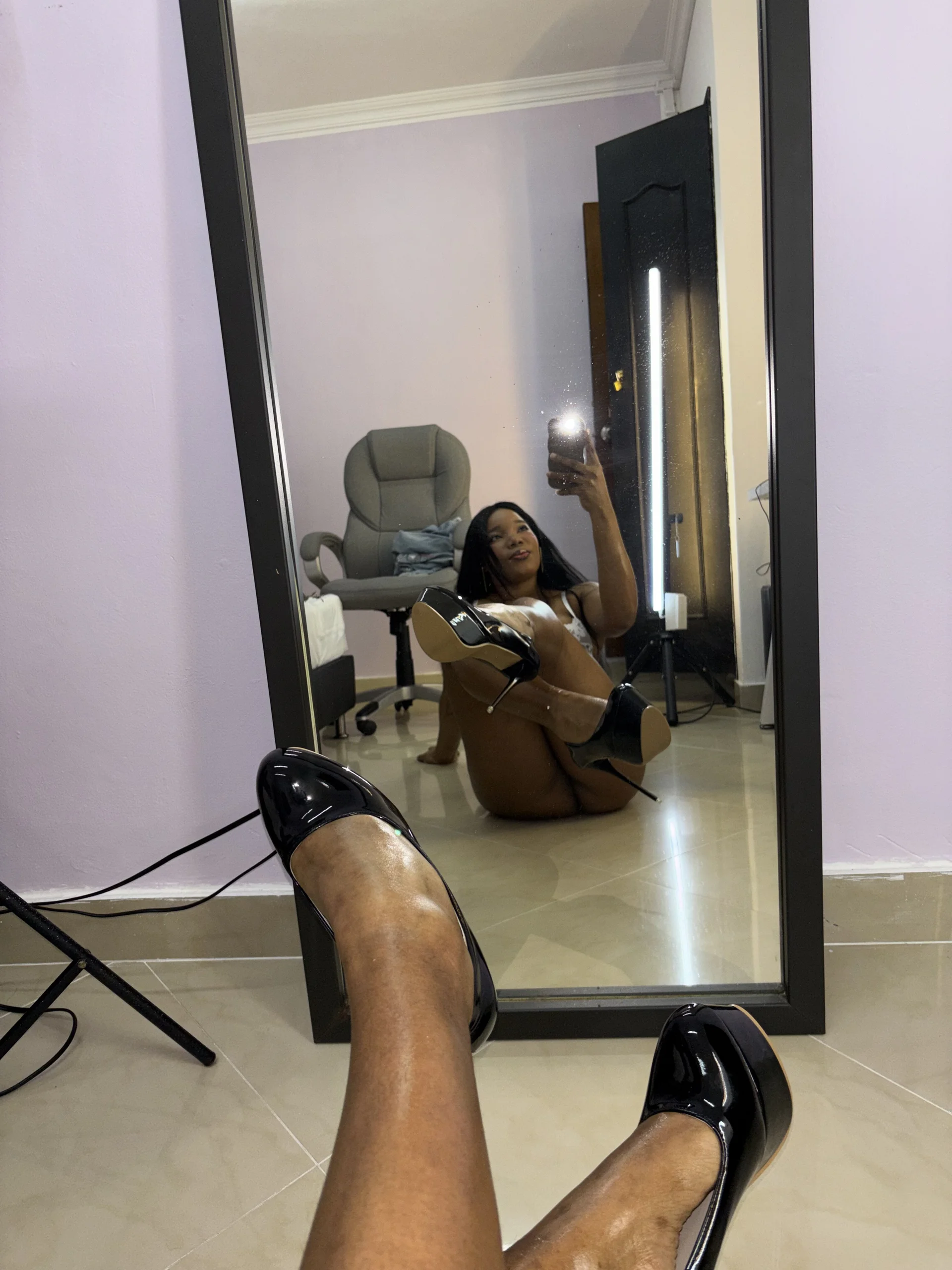 XXX Porn Photo of Nude kimara_lion 16