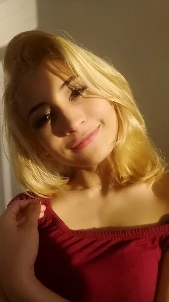 XXX Porn Photo of Nude AnnieLorin 2