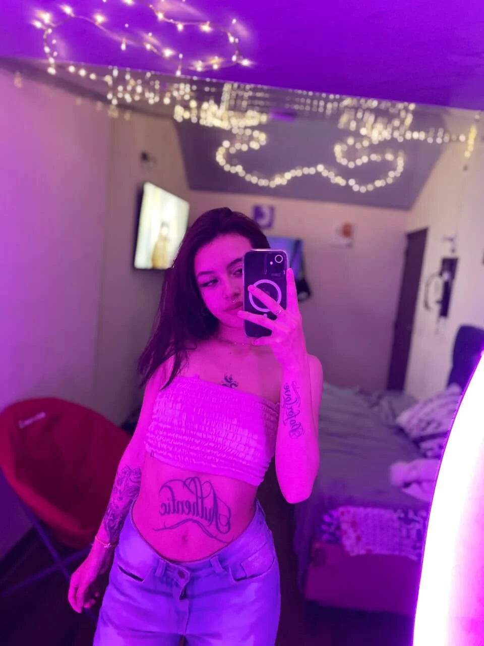 XXX Porn Photo of Nude Luna_vans 3
