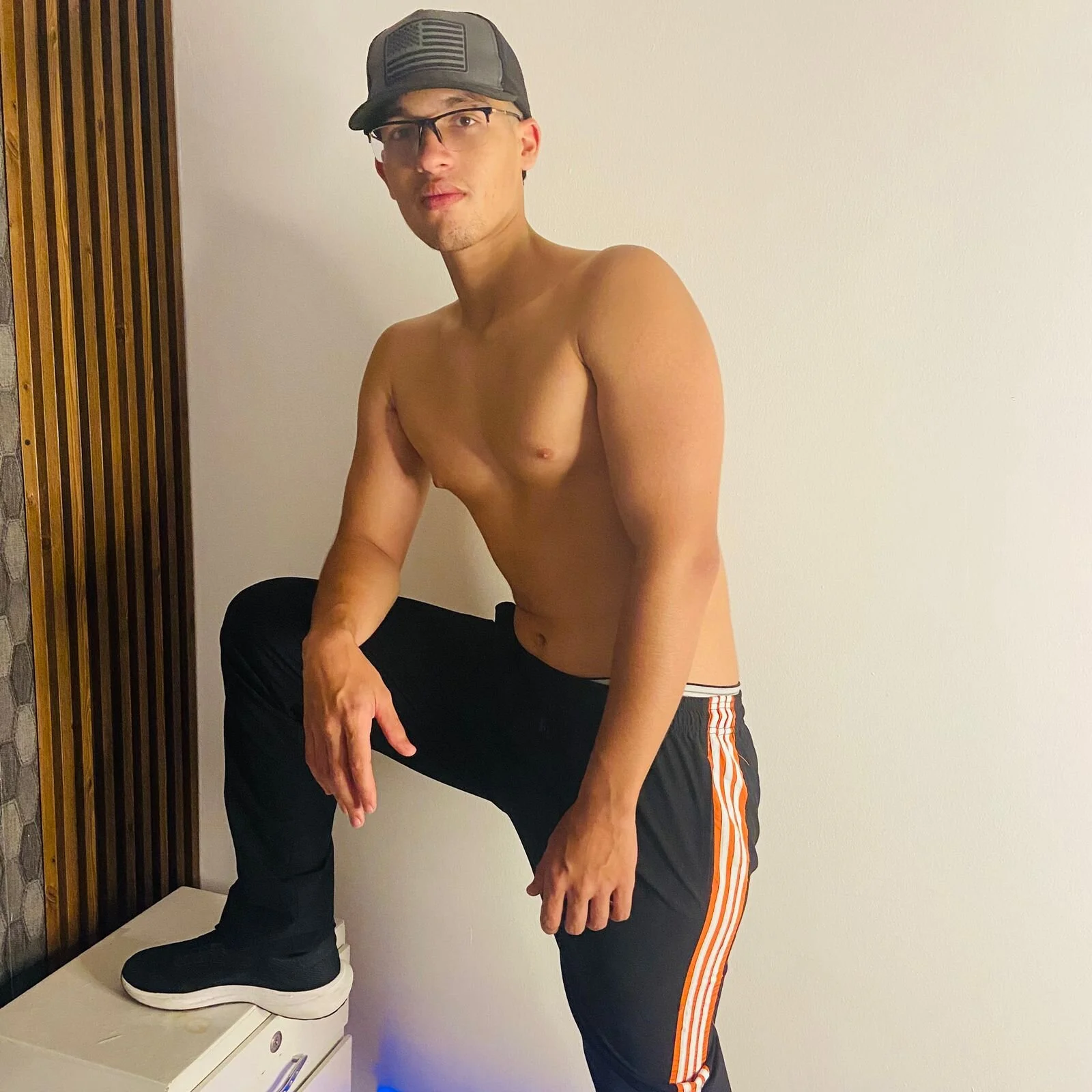 XXX Porn Photo of Nude Drako_Boss 1