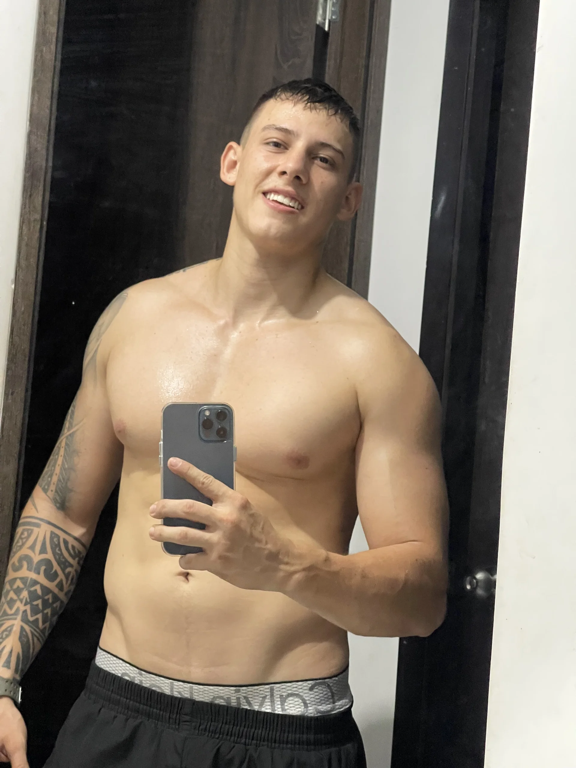 XXX Porn Photo of Nude Muscle_King_Cum 79