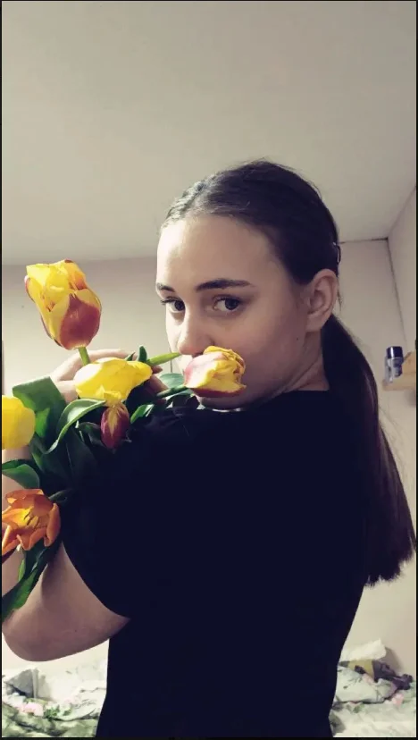 XXX Porn Photo of Nude RoxanneStuard 9