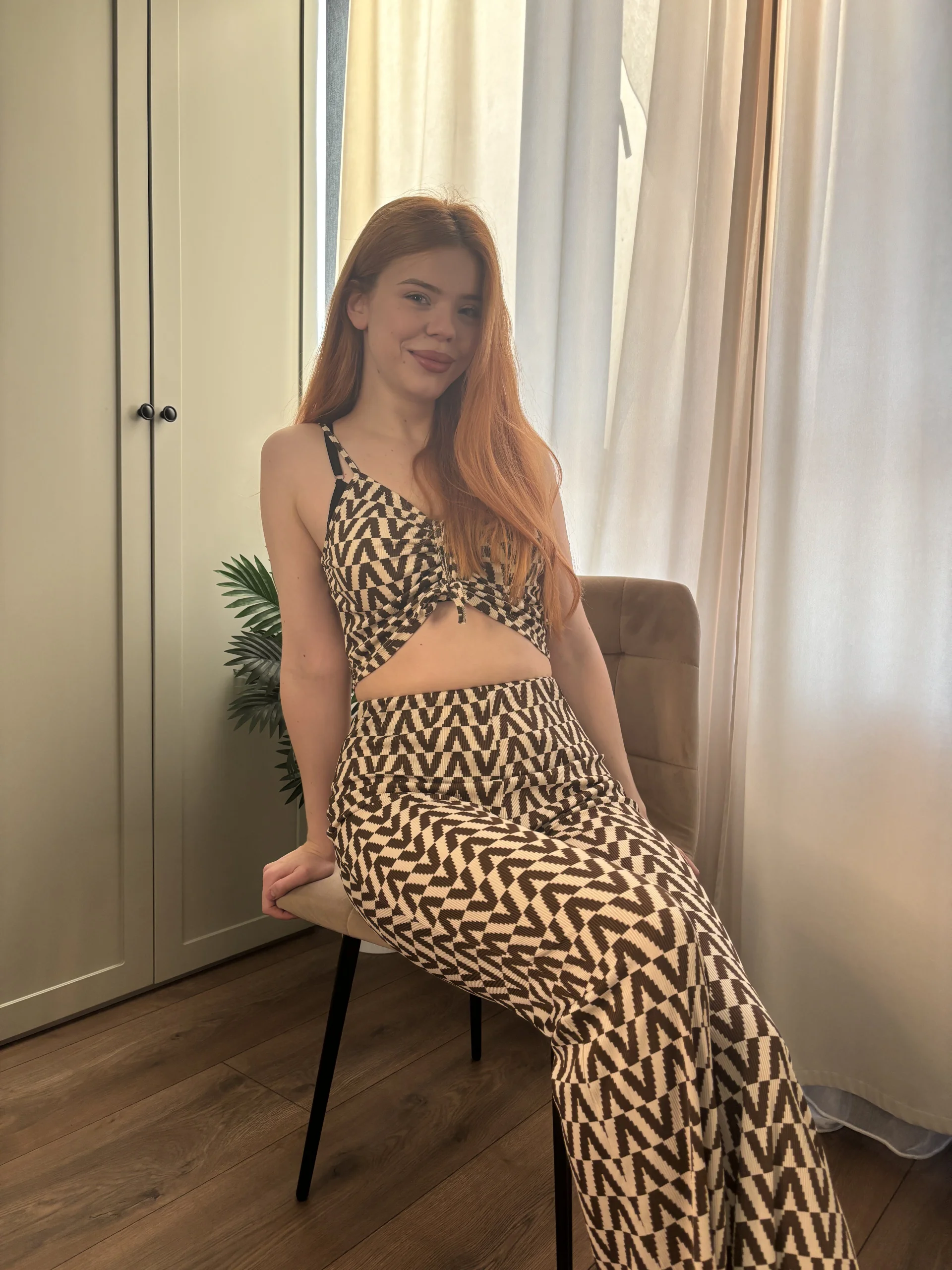 XXX Porn Photo of Nude foxyriss 4