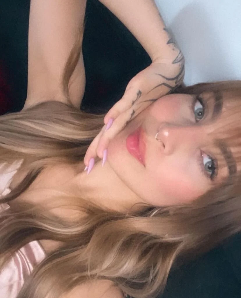 XXX Porn Photo of Nude MarianneLane 12