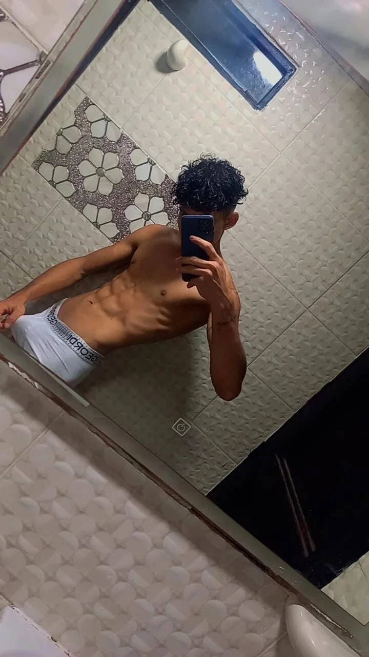XXX Porn Photo of Nude KamiSuarez 1