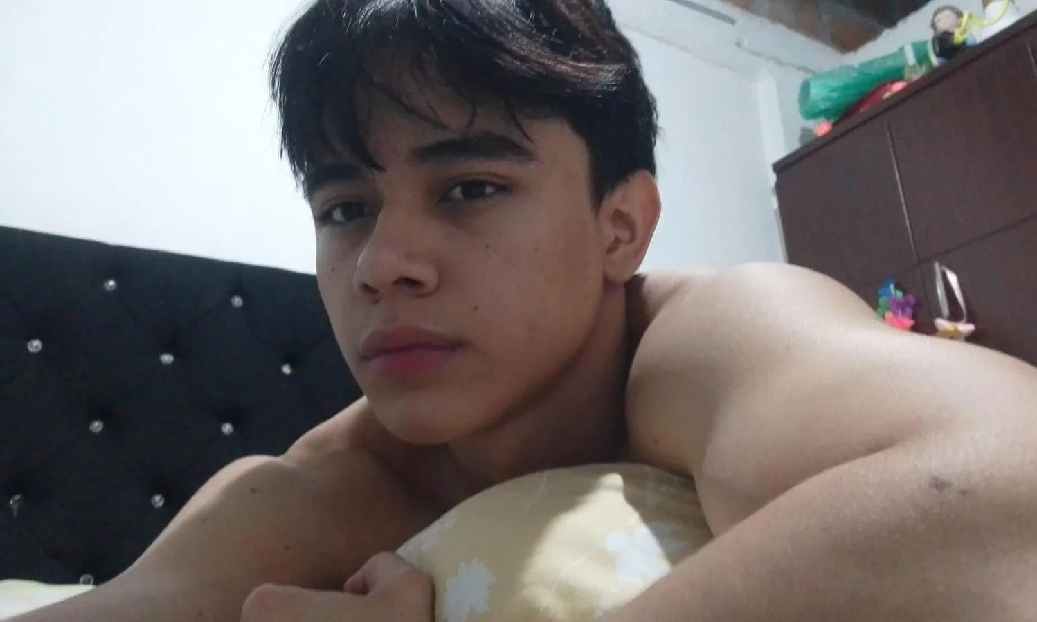 XXX Porn Photo of Nude Max_gold 5