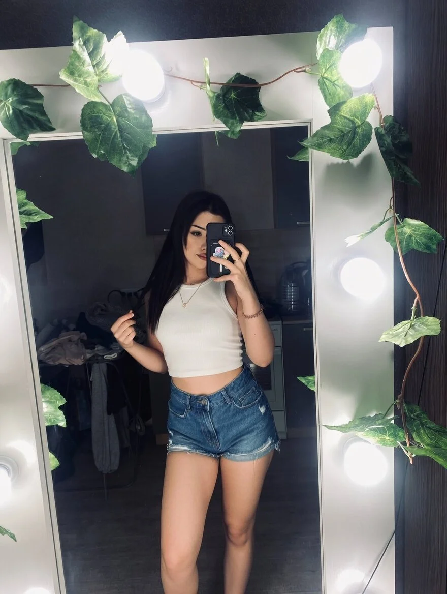 XXX Porn Photo of Nude BeckyAurielle 2