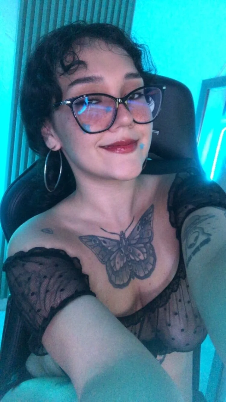 XXX Porn Photo of Nude lovemaryjane444 6