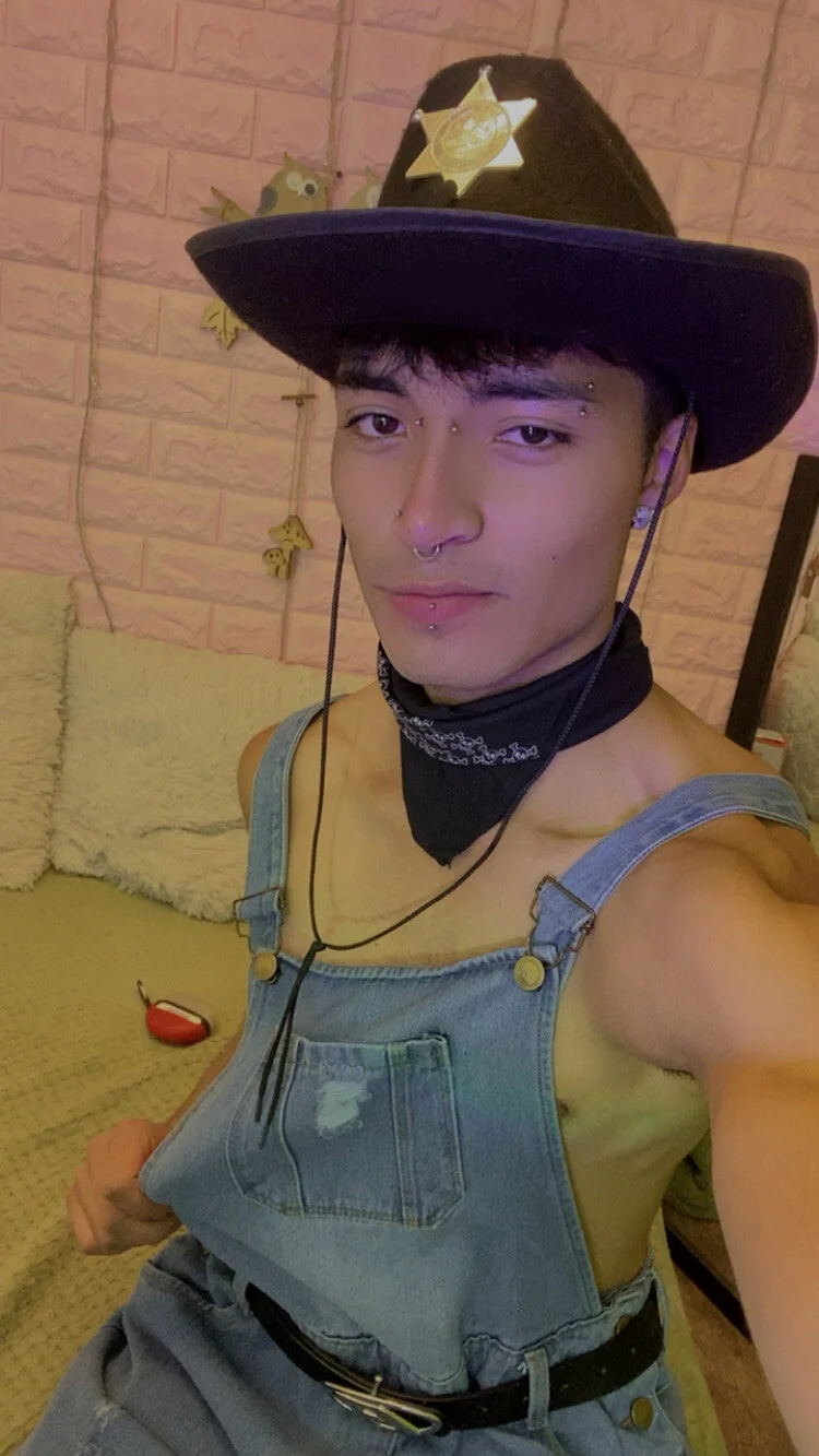 XXX Porn Photo of Nude dylan_fun18 28