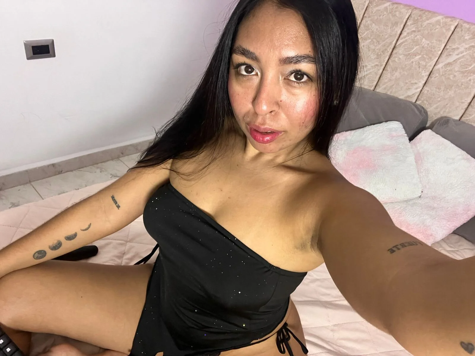 XXX Porn Photo of Nude marywhitee__ 184