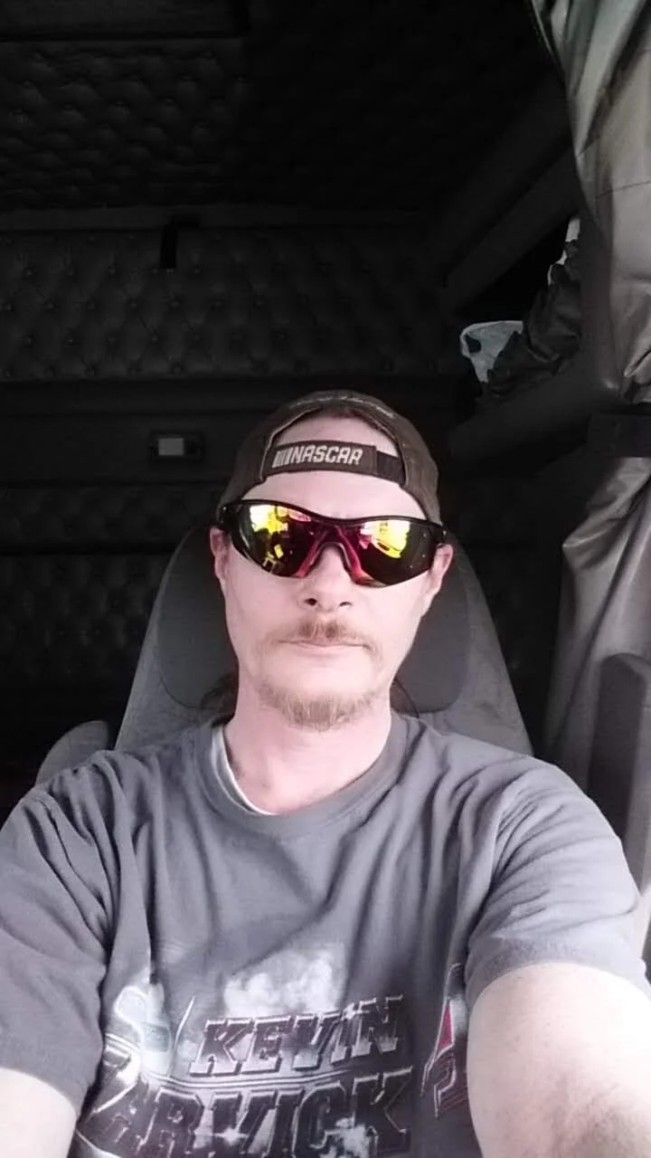 XXX Porn Photo of Nude truckerlove69 1