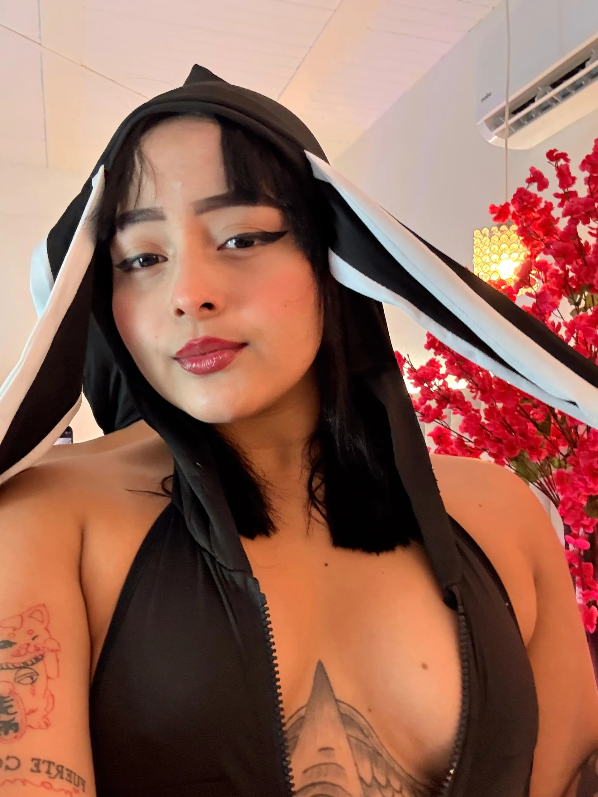 XXX Porn Photo of Nude KimVelezz 33