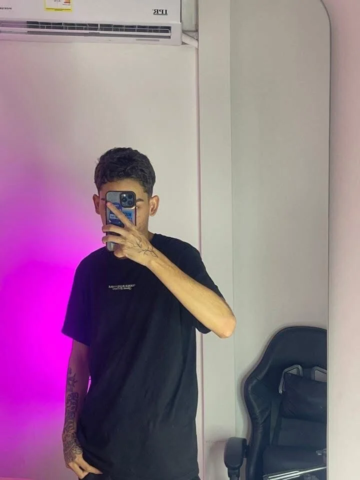XXX Porn Photo of Nude Juan_Jhonson1 1