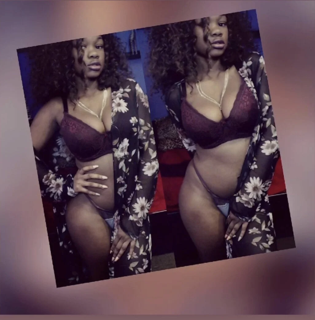 XXX Porn Photo of Nude CharismaaBanx 3