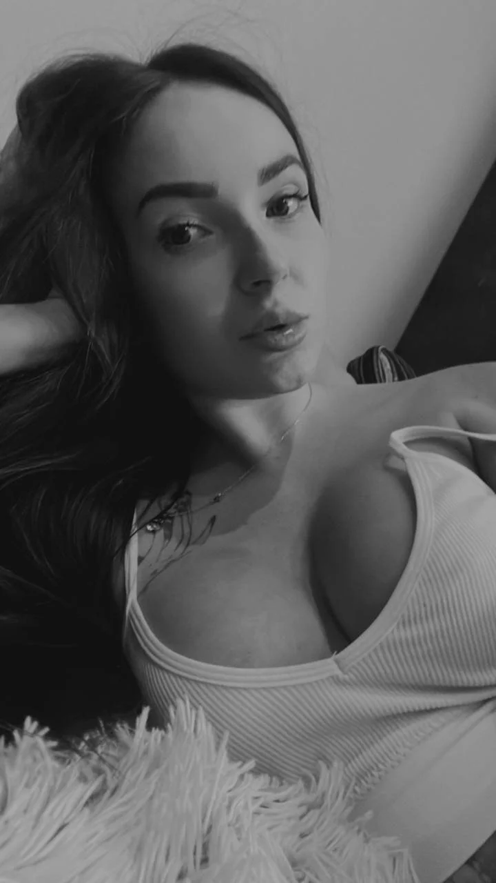 XXX Porn Photo of Nude SuzannaWild 10