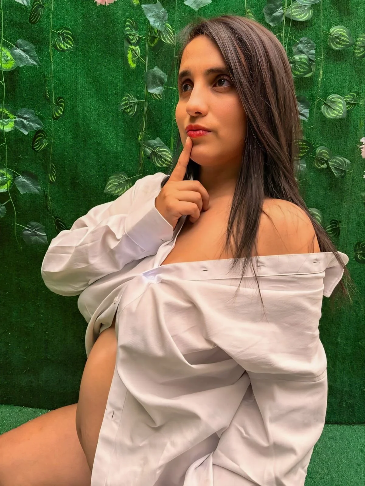 XXX Porn Photo of Nude missparis_op 2