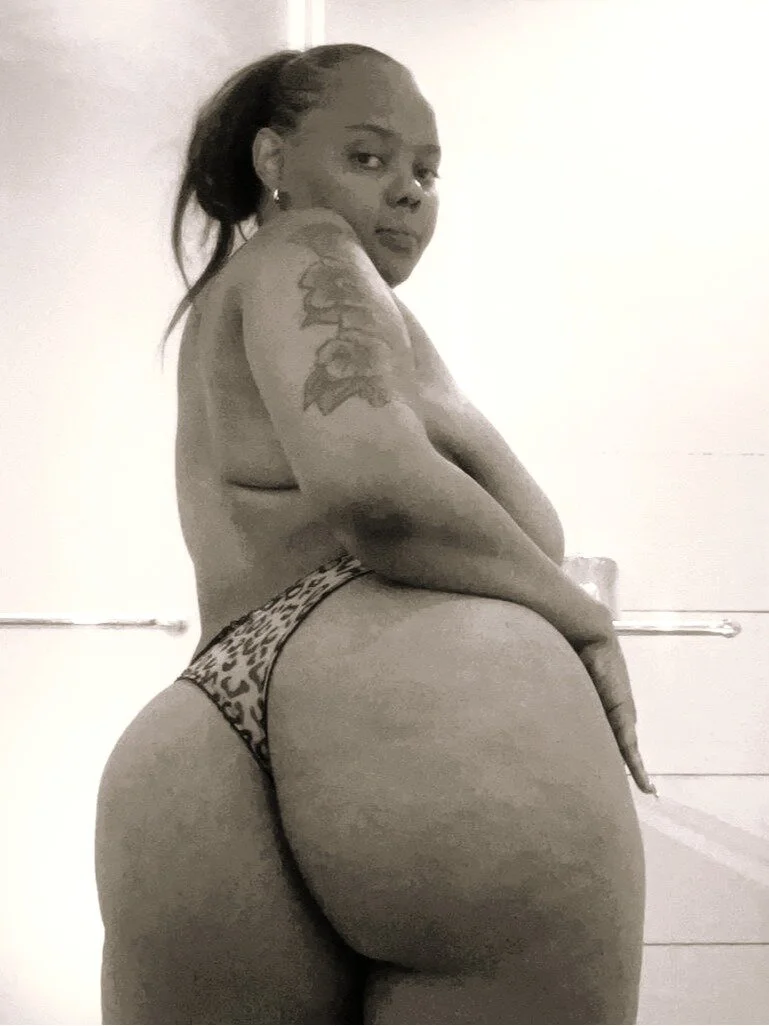 XXX Porn Photo of Nude Chiffon-Dior 10