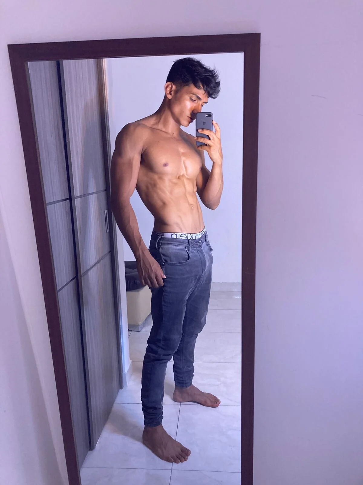 XXX Porn Photo of Nude muscle_boyhorny 22