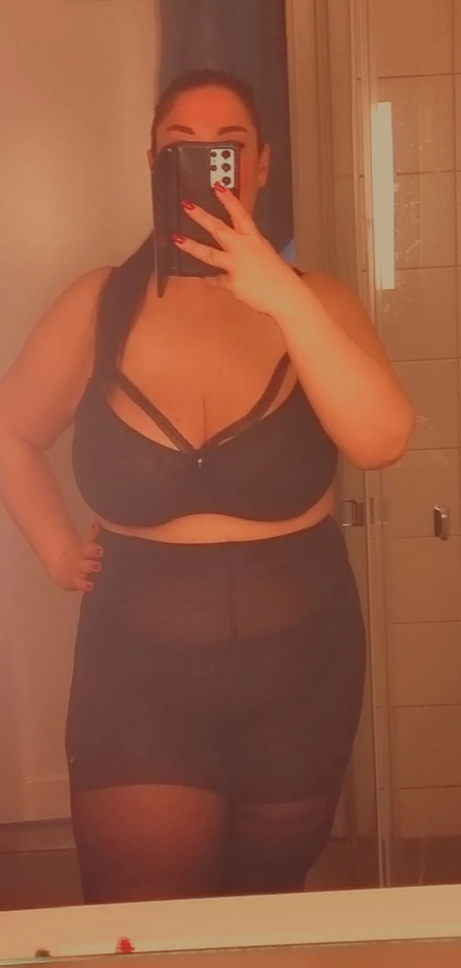 XXX Porn Photo of Nude bigtittslatina 6
