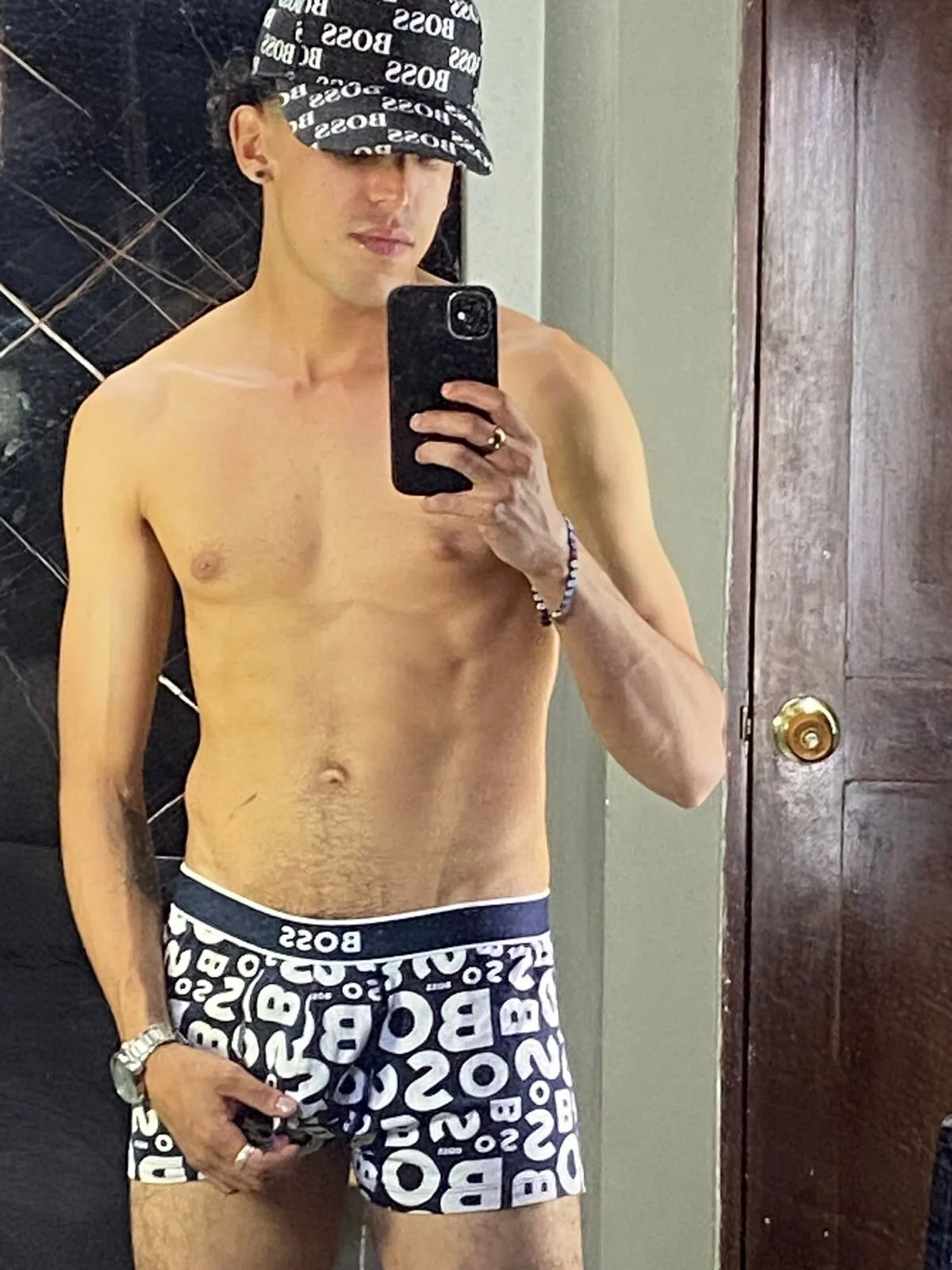 XXX Porn Photo of Nude Robisson_zack 3