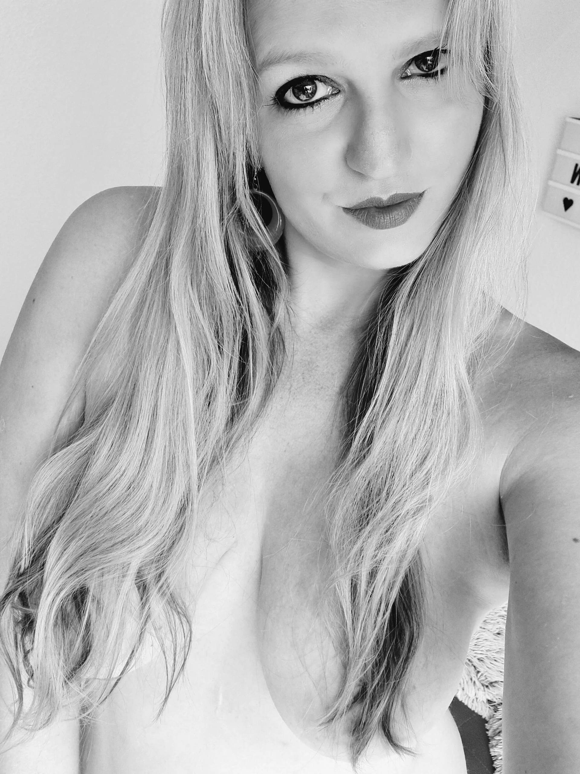 XXX Porn Photo of Nude caro_kitten 4