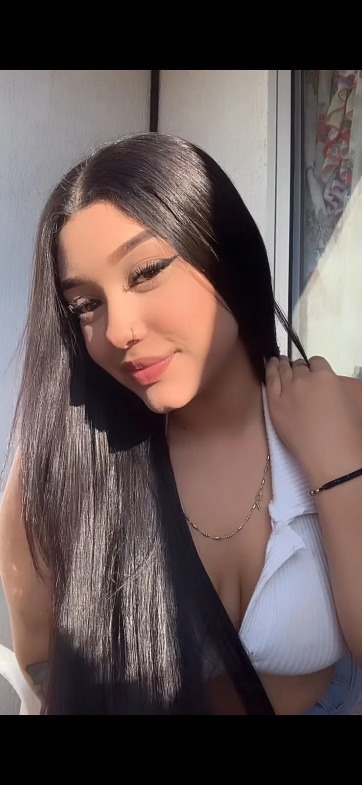 XXX Porn Photo of Nude Iris_Black 2