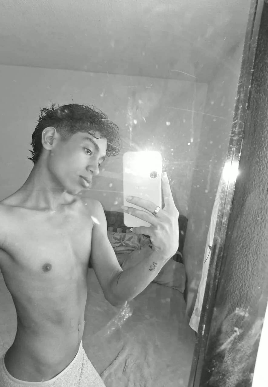 XXX Porn Photo of Nude damian_wicked18 6