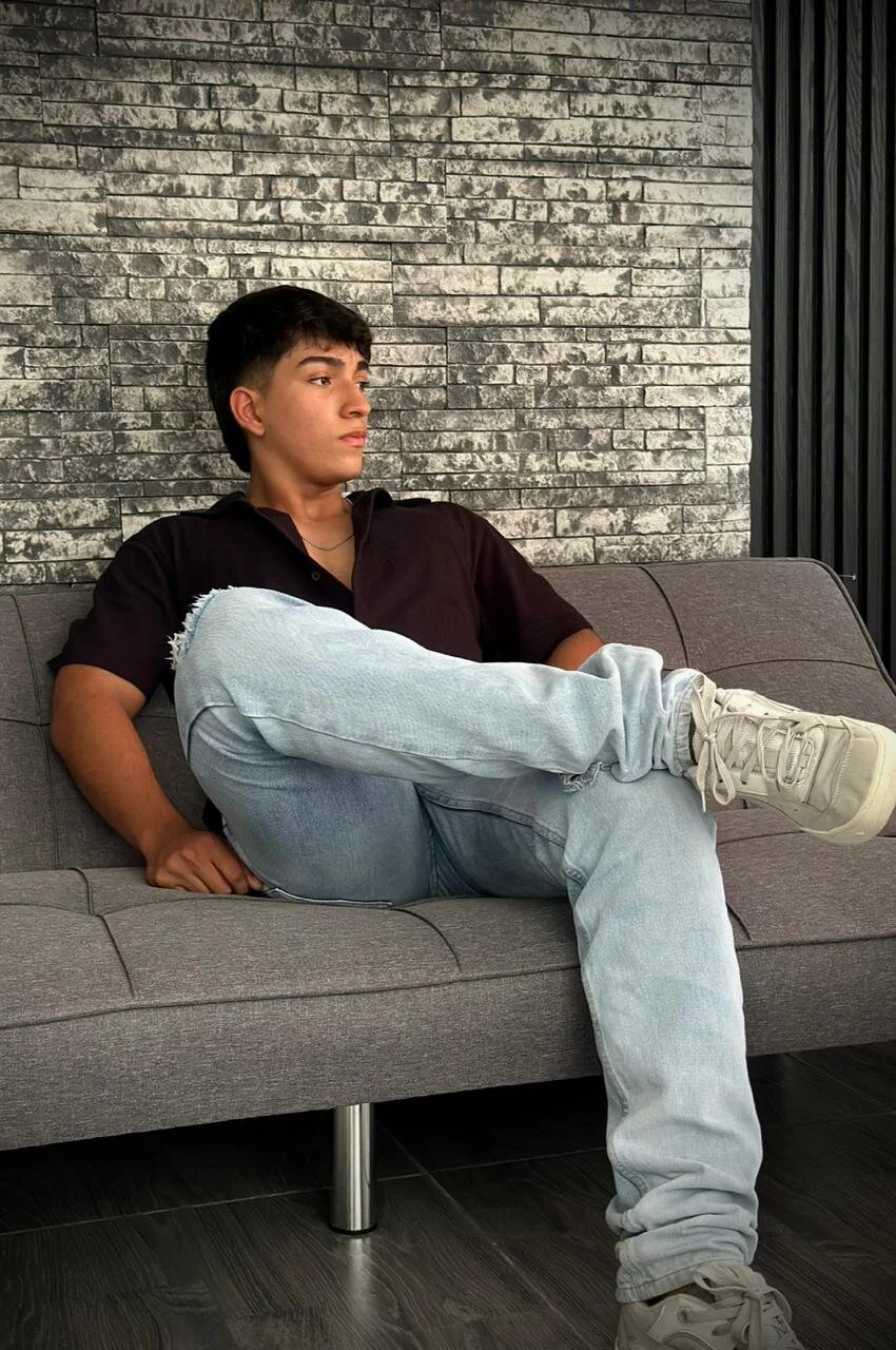 XXX Porn Photo of Nude James_silva1 7
