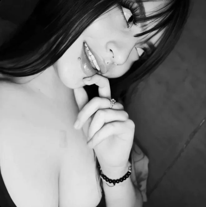 XXX Porn Photo of Nude Jolie_price 77