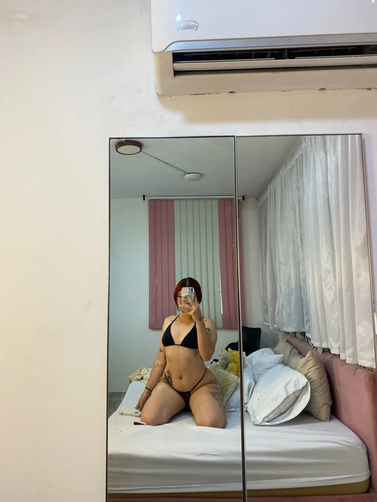 XXX Porn Photo of Nude charlottee27_ 9