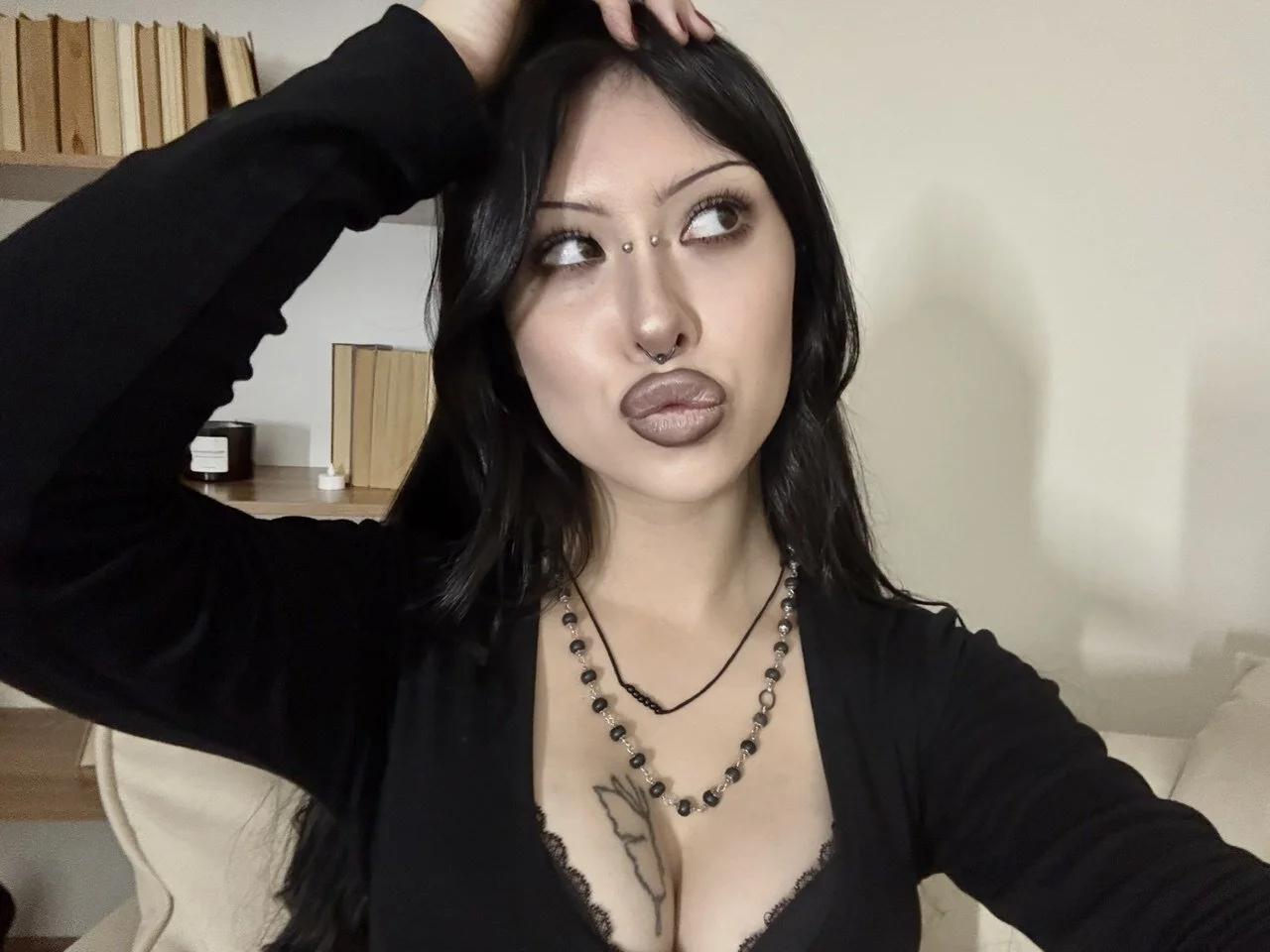 XXX Porn Photo of Nude venomeowww__ 1