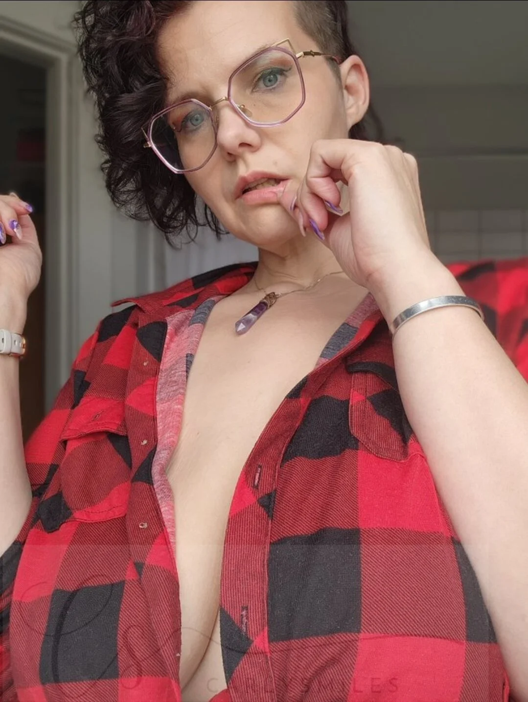 XXX Porn Photo of Nude Carlysmiles 2