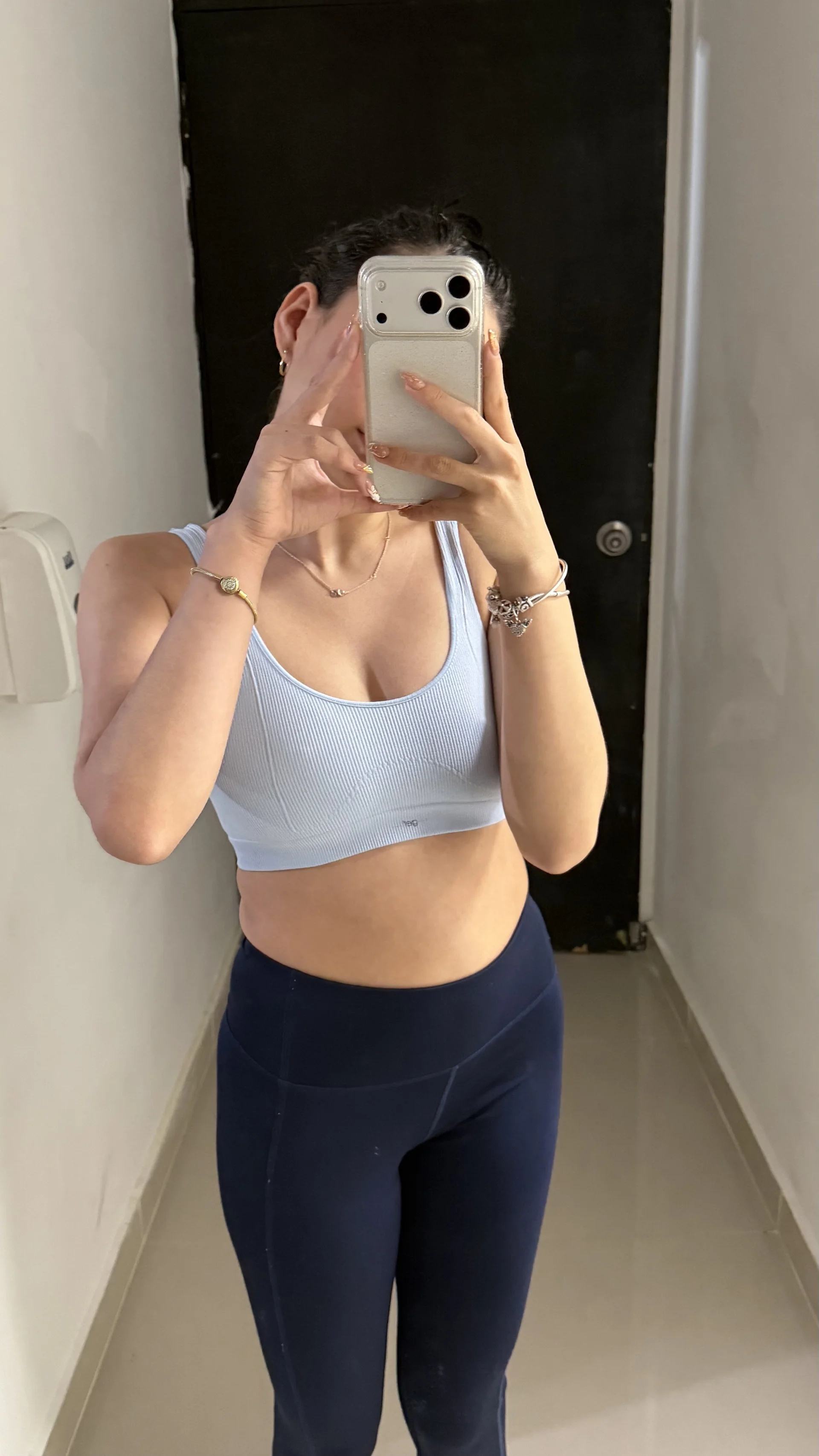 XXX Porn Photo of Nude gabriela__gomez 20