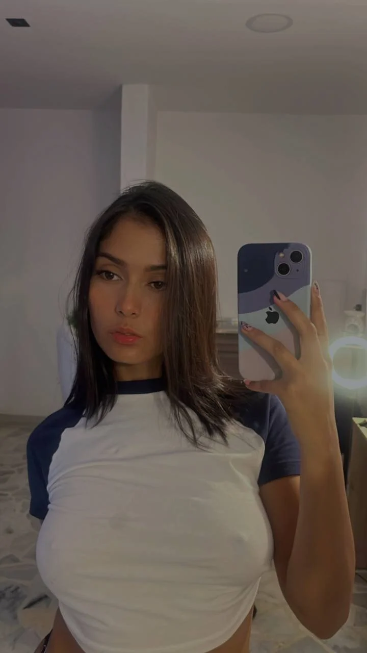 XXX Porn Photo of Nude your_khloe 54