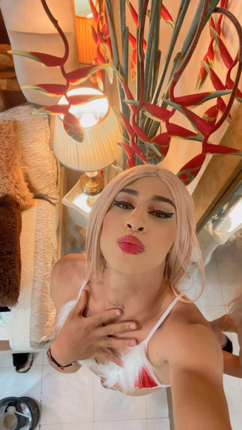 XXX Porn Photo of Nude CharlotteBigCock 44