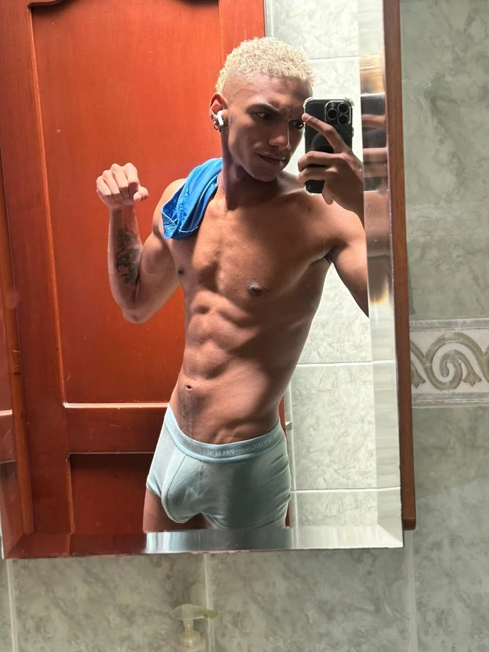 XXX Porn Photo of Nude JulienSaint 7
