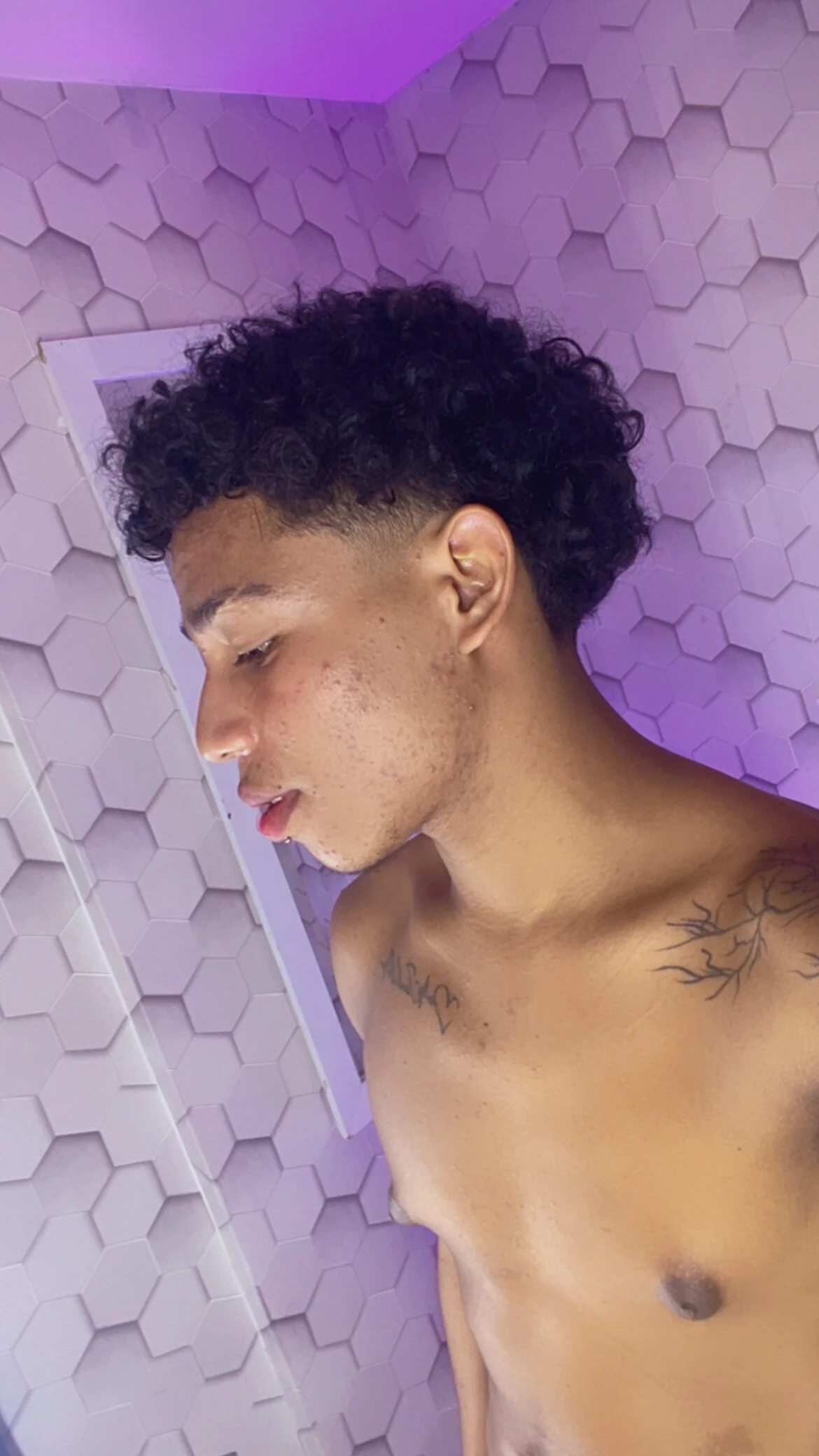 XXX Porn Photo of Nude aarom_ 11