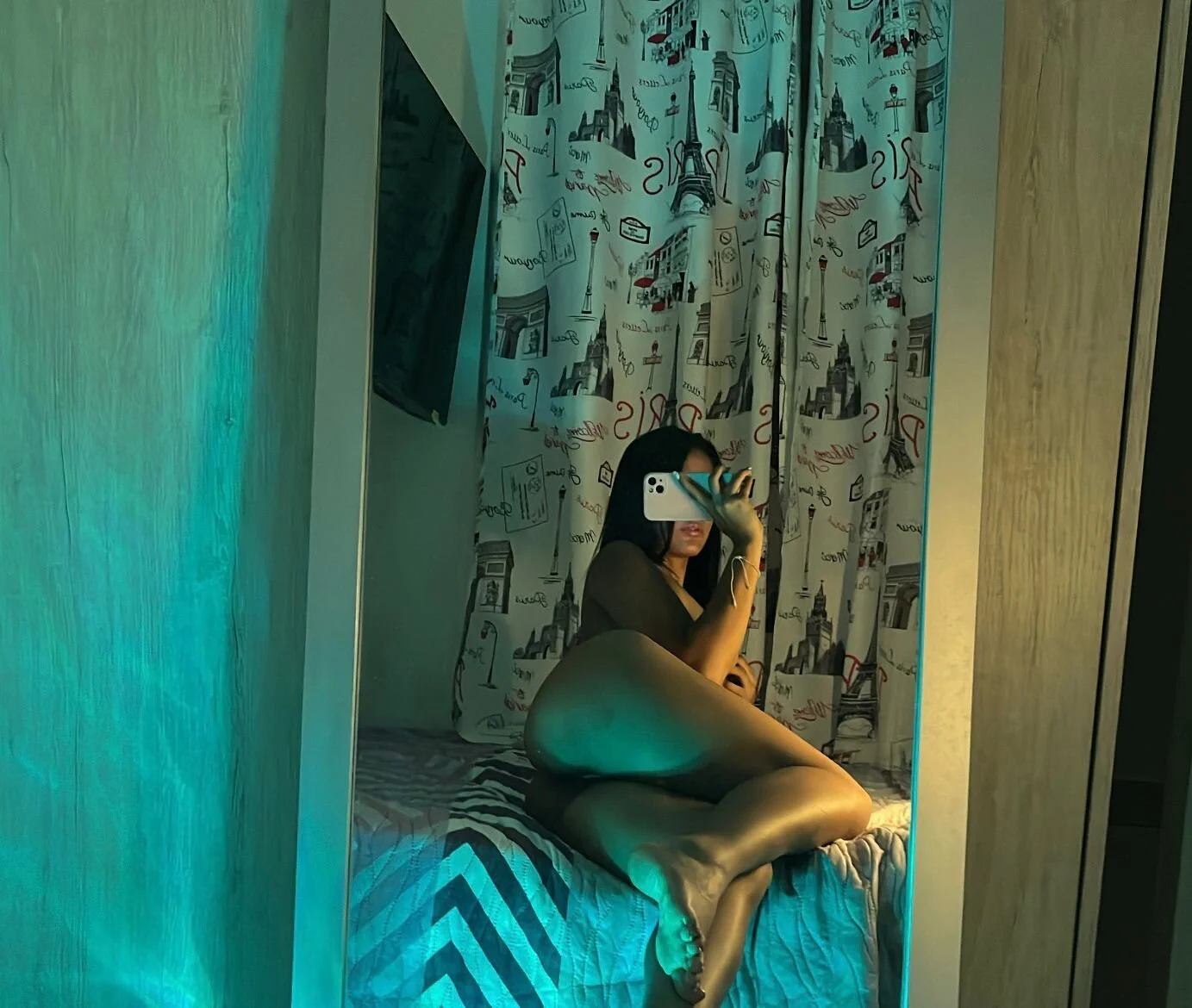 XXX Porn Photo of Nude your_khloe 26